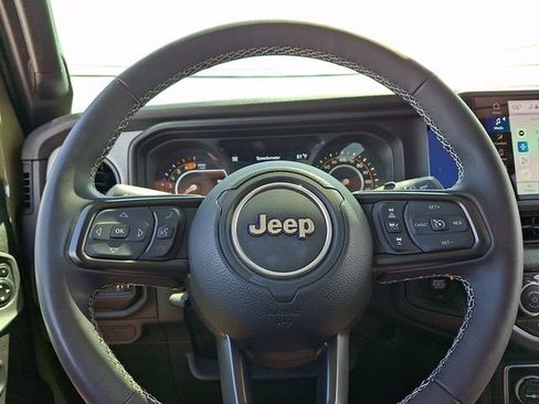 Used 2025 Jeep Wrangler Unlimited Sport AWD/4WD image 16