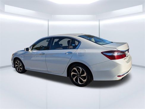 Used 2016 Honda Accord EX-L image 6