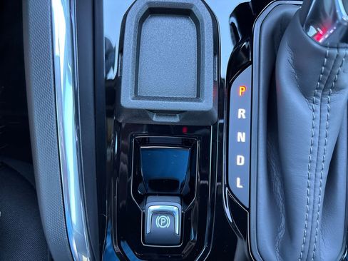 New 2026 GMC Canyon Elevation w/ Convenience Package image 12