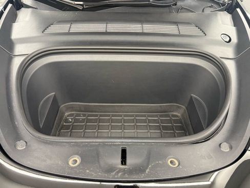 Used 2022 Tesla Model Y Performance image 37