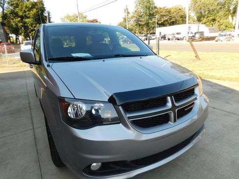 Used 2018 Dodge Grand Caravan GT FWD image 10