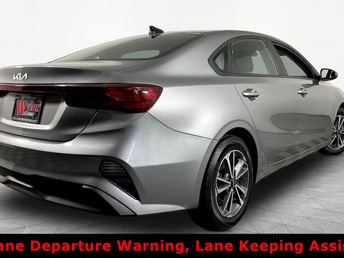 Used 2023 Kia Forte LXS FWD image 6