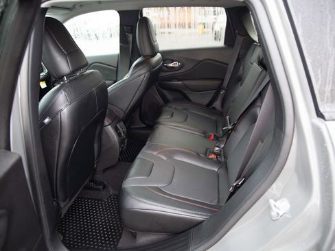 Used 2022 Jeep Cherokee Trailhawk w/ Premium Leather Package image 22