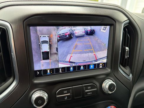 Used 2023 GMC Sierra 2500 AT4 w/ AT4 Preferred Package AWD/4WD image 15