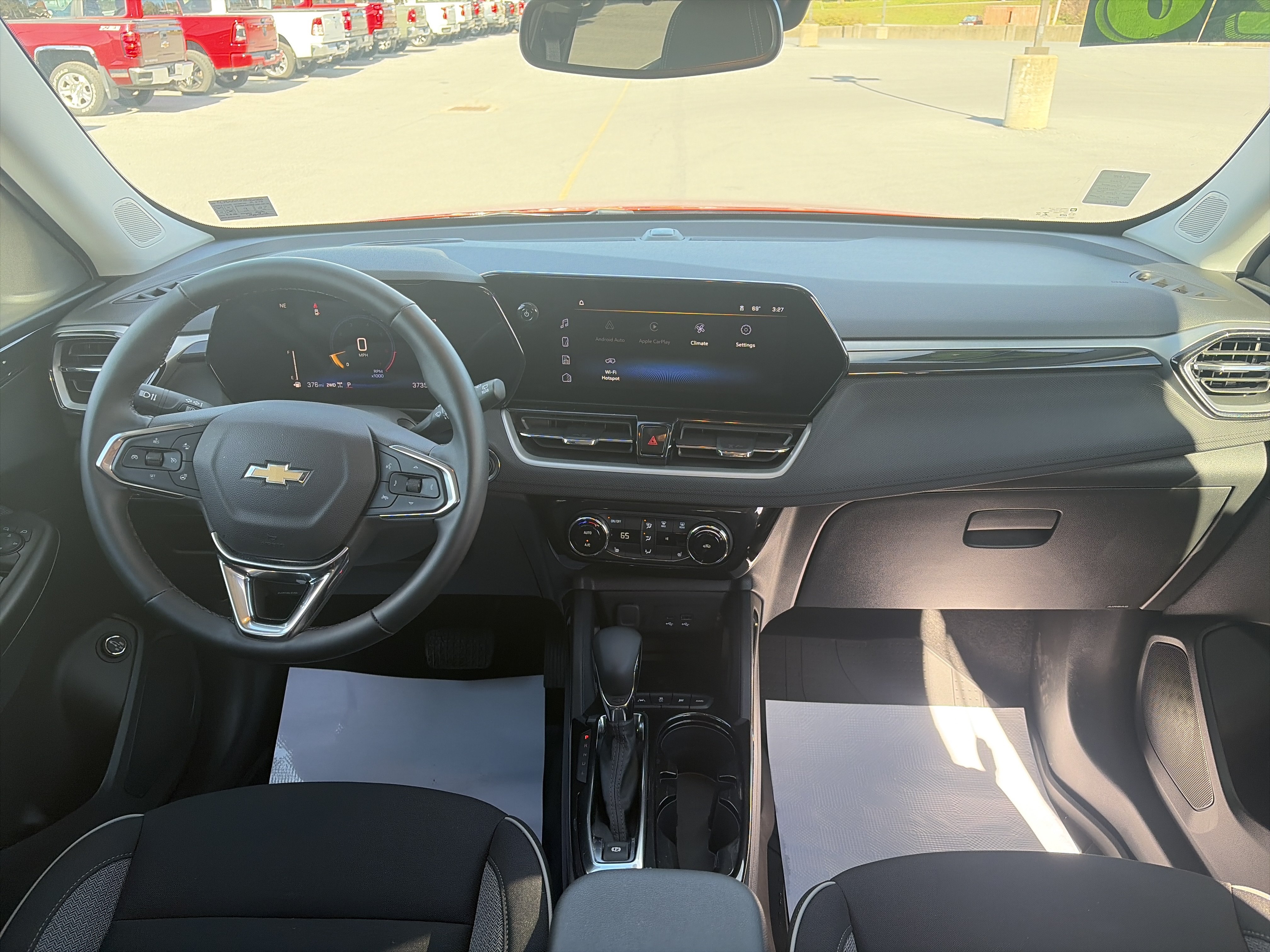 Used 2026 Chevrolet TrailBlazer LT w/ Convenience Package AWD/4WD image 6