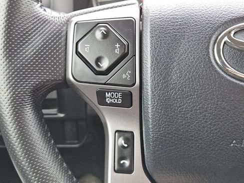 Used 2017 Toyota Tacoma SR5 w/ Tow Package RWD image 20