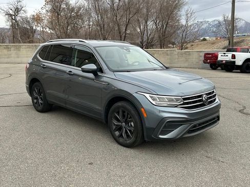 Used 2024 Volkswagen Tiguan SE image 6