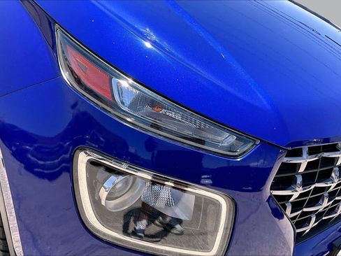 Used 2024 Hyundai Venue SEL FWD image 27
