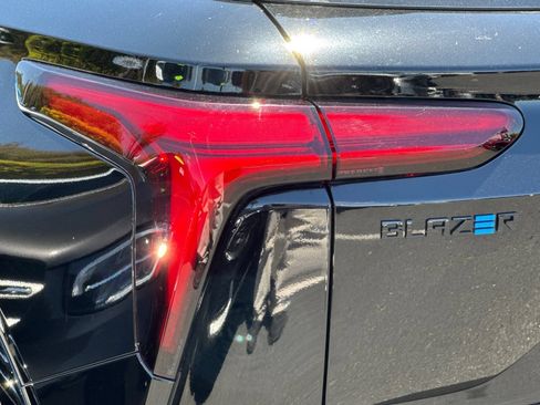 Used 2024 Chevrolet Blazer EV RS AWD/4WD image 44