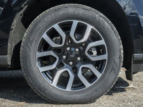 Used 2022 Ford Maverick Lariat w/ Lariat Luxury Package image 16