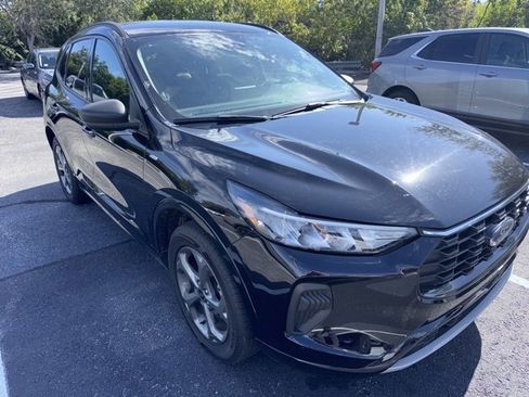 Used 2024 Ford Escape ST-Line image 3