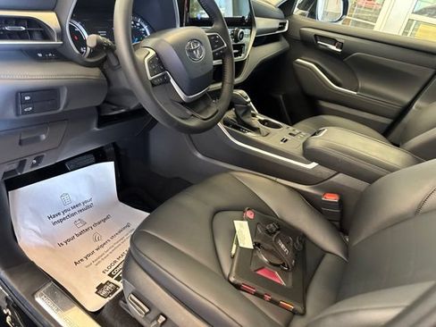 Used 2026 Toyota Highlander XLE AWD/4WD image 27