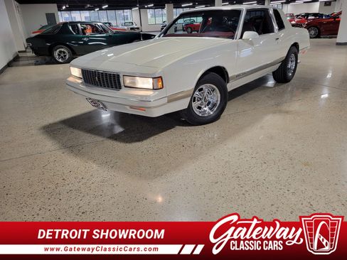 Used 1987 Chevrolet Monte Carlo LS image 1