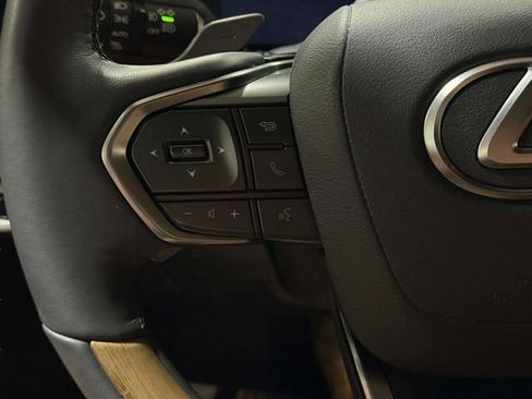 Used 2025 Lexus RX 350 Premium w/ Convenience Package image 17