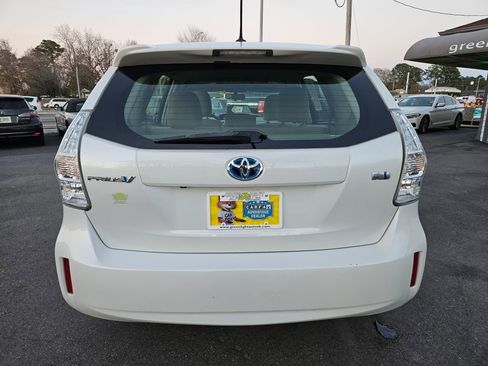Used 2014 Toyota Prius V Three image 6