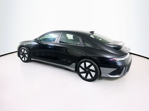 Used 2024 Hyundai Ioniq 6 SE RWD image 5