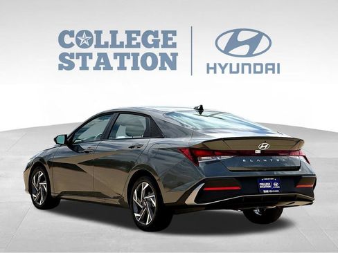 Used 2025 Hyundai Elantra Sport w/ Cargo Package FWD image 8