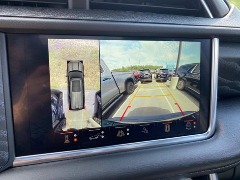 Used 2024 GMC Yukon XL Denali w/ Denali Reserve Package image 15