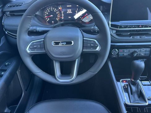 New 2026 Jeep Compass Latitude image 16