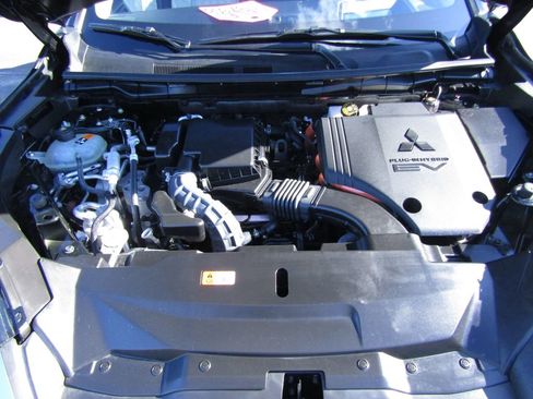 Used 2024 Mitsubishi Outlander SEL Black Edition image 38