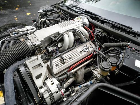 Used 1991 Chevrolet Corvette Coupe RWD image 16