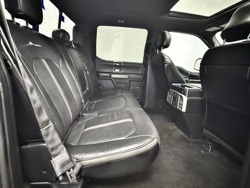 Used 2015 Ford F150 Platinum w/ Equipment Group 701A Luxury image 20