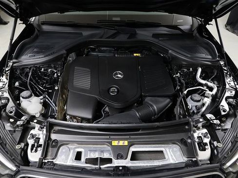 Certified 2023 Mercedes-Benz GLC 300 4MATIC image 37
