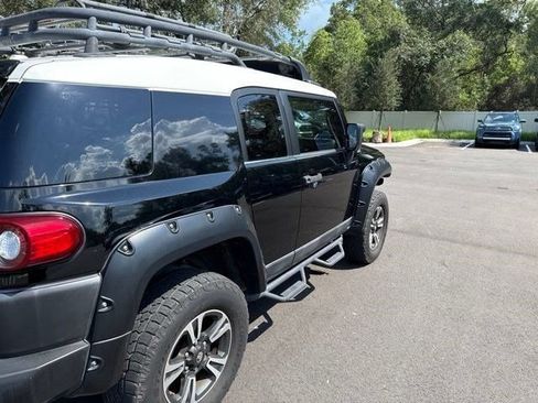 Used 2014 Toyota FJ Cruiser 4WD w/ Upgrade Package image 6