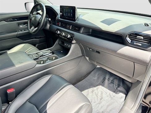 Used 2024 Honda Pilot TrailSport image 30