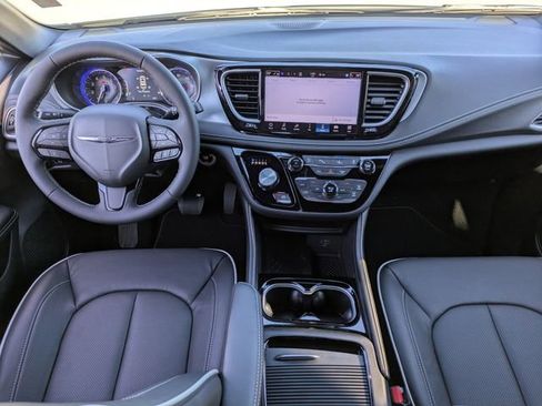 New 2026 Chrysler Pacifica Limited w/ S Appearance Package image 18