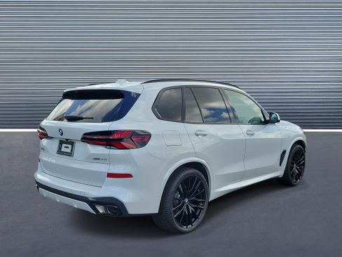 New 2026 BMW X5 xDrive40i w/ Executive Package AWD/4WD image 3