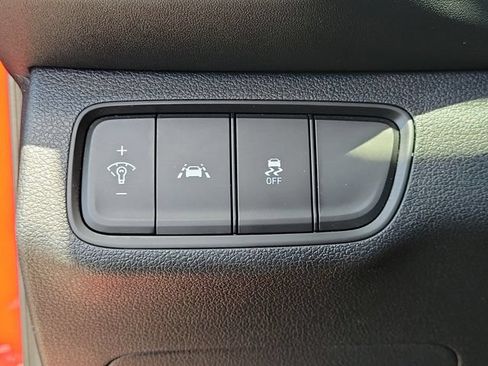 Used 2020 Hyundai Santa Fe SE FWD image 23