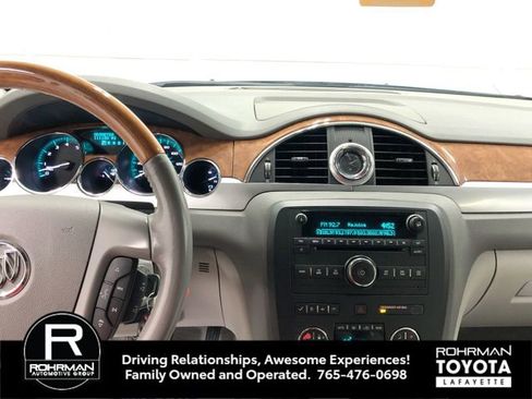 Used 2009 Buick Enclave CXL w/ Driver Confidence Package AWD/4WD image 18