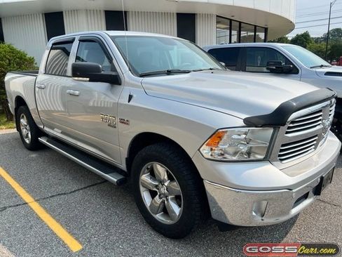 Used 2019 RAM 1500 Classic SLT AWD/4WD image 2
