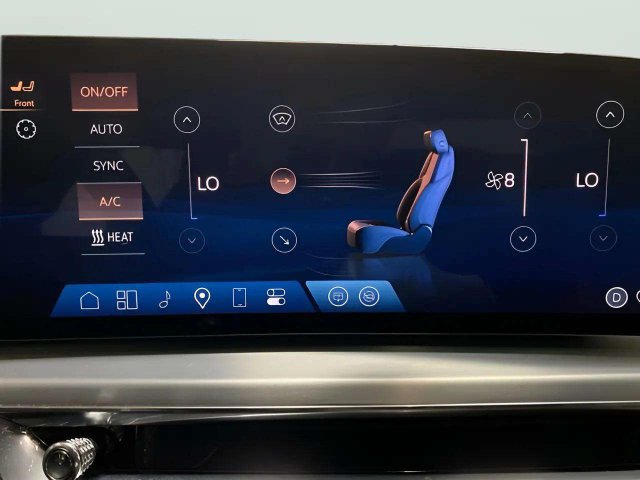 Used 2024 Cadillac Lyriq Sport RWD image 46
