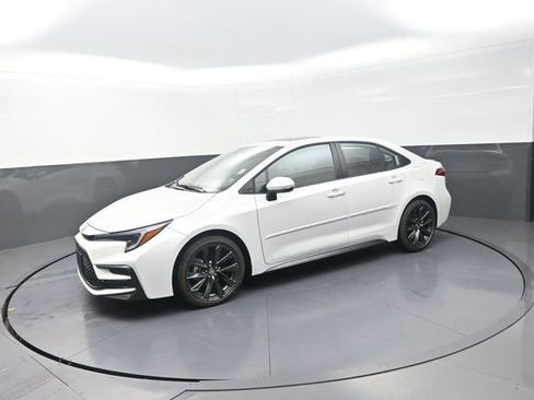 Used 2026 Toyota Corolla XSE FWD image 37