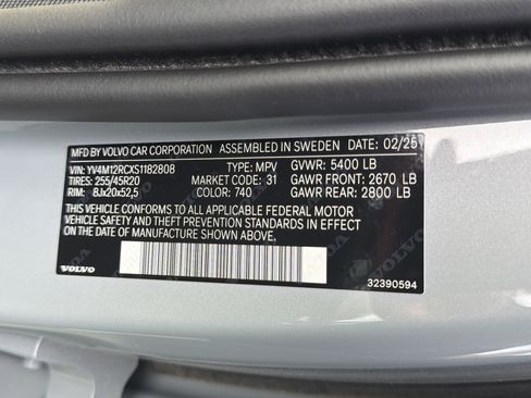 Certified 2025 Volvo XC60 B5 Plus image 37