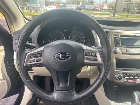 Used 2013 Subaru Outback 2.5i image 17
