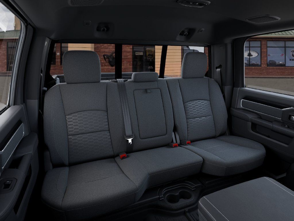 New 2025 RAM 2500 Big Horn AWD/4WD image 17