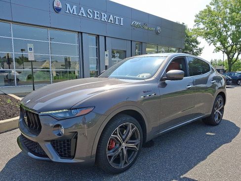 Used 2022 Maserati Levante Modena image 1
