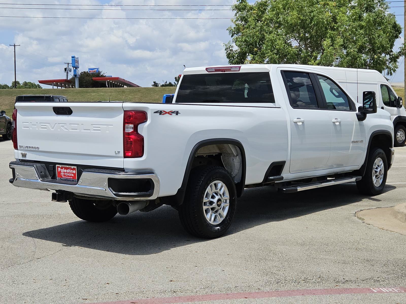 Used 2025 Chevrolet Silverado 2500 LT w/ Safety Package AWD/4WD image 4