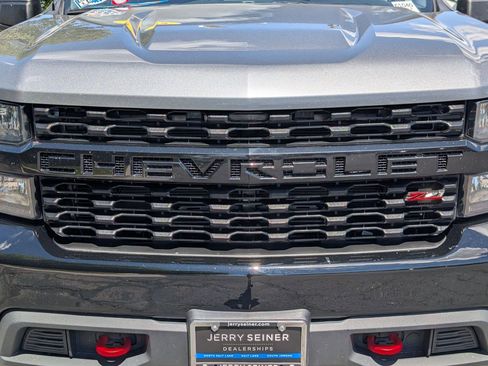 Used 2022 Chevrolet Silverado 1500 Custom Trail Boss w/ Safety Confidence Package AWD/4WD image 9