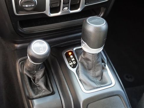 Used 2023 Jeep Gladiator Sport AWD/4WD image 22