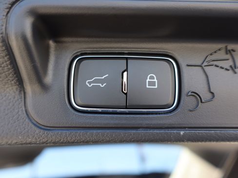 Used 2025 Ford Explorer Active w/ Active Comfort Package image 28