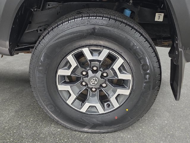 Certified 2021 Toyota Tacoma TRD Off-Road w/ Technology Package AWD/4WD image 27