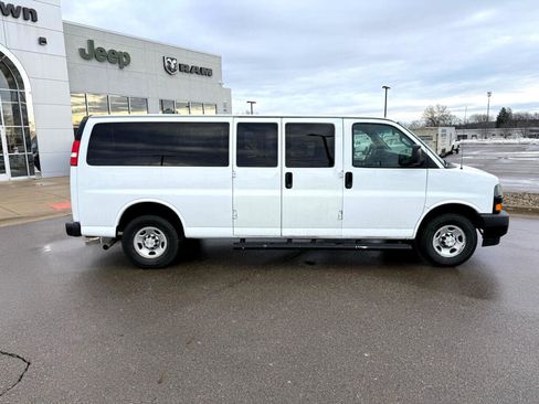 Used 2019 Chevrolet Express 3500 LS image 2
