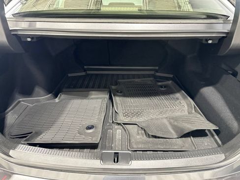 Certified 2023 Toyota Crown AWD/4WD image 18
