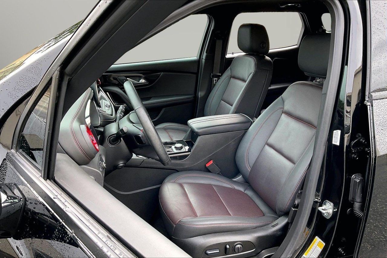 Used 2023 Chevrolet Blazer RS w/ Enhanced Convenience Package FWD image 22