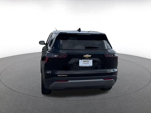 Used 2025 Chevrolet Equinox LT FWD image 12