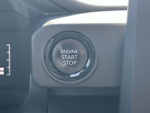 Used 2024 Toyota Tacoma SR5 AWD/4WD image 27